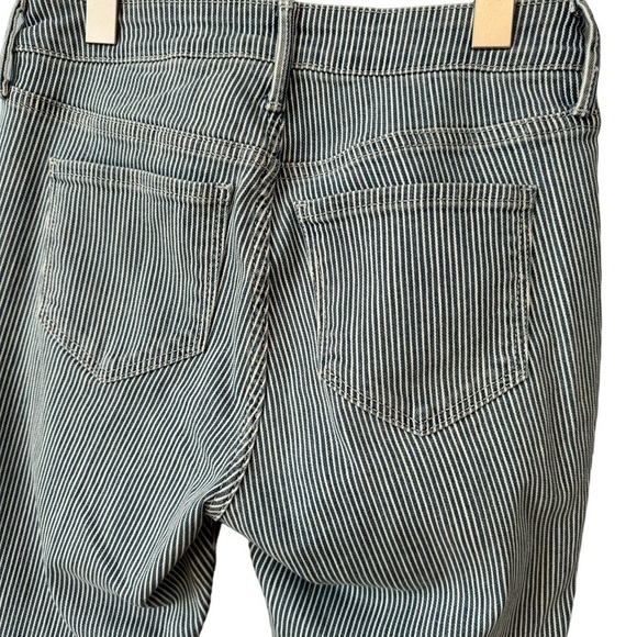 ✨3/$20✨ Old Navy Blue White Striped Mid Rise Rockstar Ankle Raw Hem Jeans. Sz 4 - Picture 7 of 12